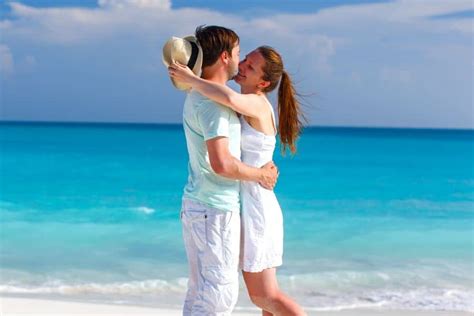 Exploring Exotic Ialnds: Lakshadweep Honeymoon Package