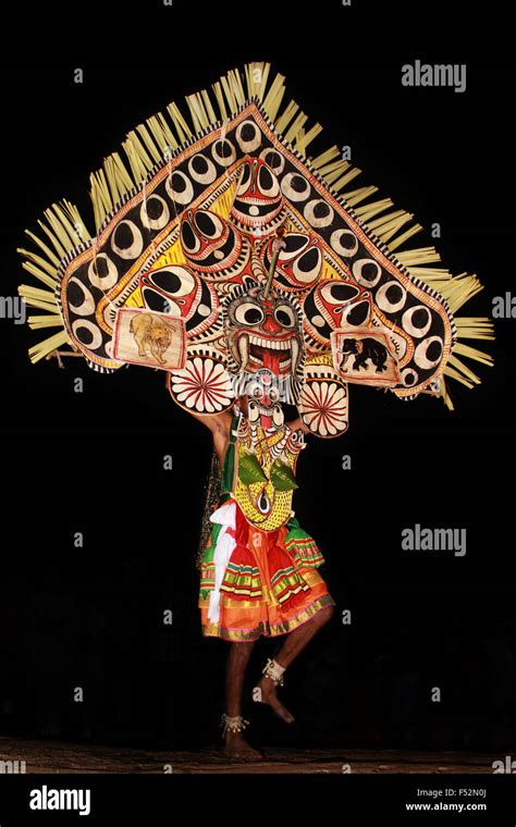 Padayani- traditional folk dance of Kerala Stock Photo - Alamy