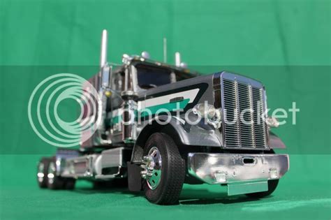 My version of the Freightliner FLC - Model Trucks: Big Rigs and Heavy ...