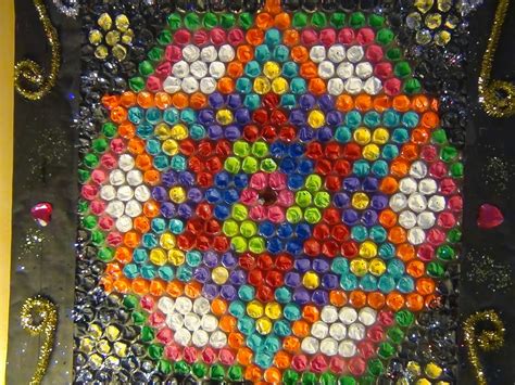 Creative DIY crafts: Bubble cover Rangoli cardboard wall craft!