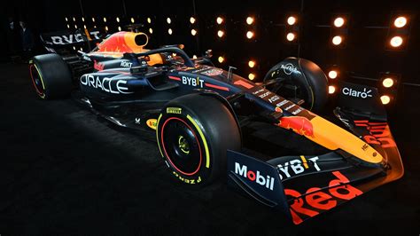 Red Bull Racing presenteert de RB19, de nieuwe bolide van Verstappen ...