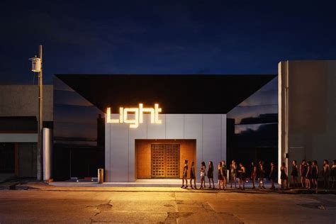 1-LIGHT night club by TAMEN arq | Nightclub design, Architecture, Architecture exterior