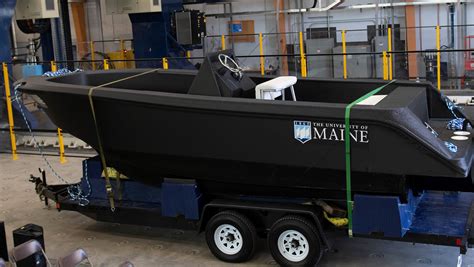 University of Maine Creates World's Largest 3D Printed Boat - 3D Printing