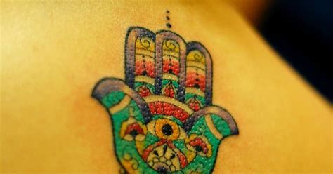 Hamsa hand tattoo-details around the hand | Inkspiration-Hamsa Hand | Pinterest | Hamsa hand ...