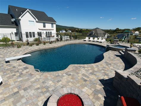 Gunite Pools & Pool Builders | Swimming Pool Design | Fronheiser Pools