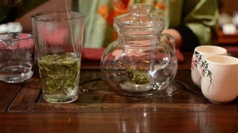 Da Fo Long Jing- Green Tea Brewing Guide | Videos | Seven Cups Fine ...