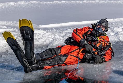 Пин на доске Diving gear