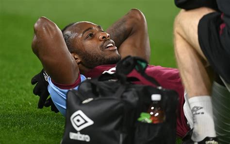 Michail Antonio injury blow for West Ham: Striker out vs Leicester and ...