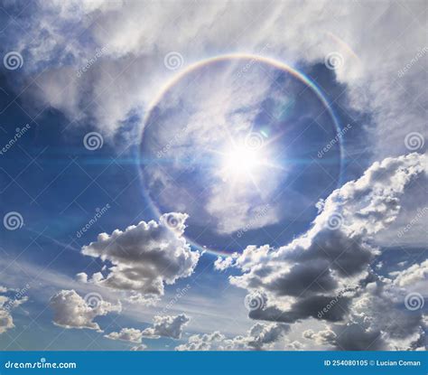 The 22 degree halo stock image. Image of cloud, glare - 254080105