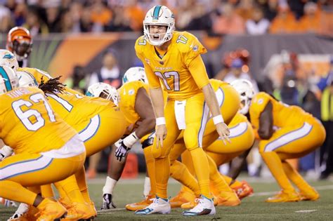 The Dolphins' Color Rush Uniforms Are Shockingly, Offensively Orange | GQ