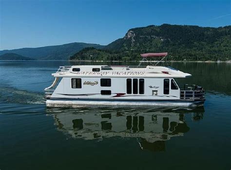 Lake Shuswap - Houseboats Rentals