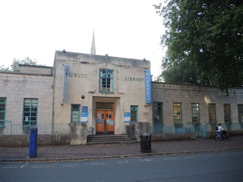 Torquay library © Neil Owen :: Geograph Britain and Ireland