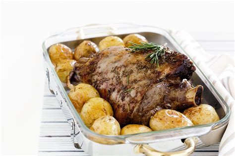 greek roast lamb and potatoes