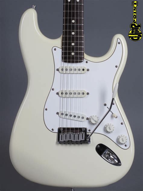 1988 Fender American Standard Stratocaster - Olympic White-Vi88FeStrOWRW_E815188