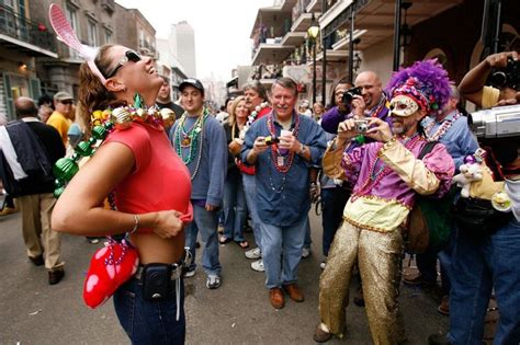 Mardi Gras in New Orleans: The Krewes, Floats, Costumes, Beads and ...