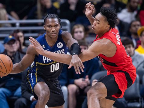 Pacers use dominant 4th quarter to beat Raptors | theScore.com