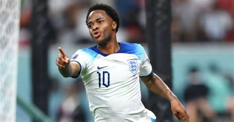 Pundits agree on 'intelligent' Chelsea star Raheem Sterling amid World ...