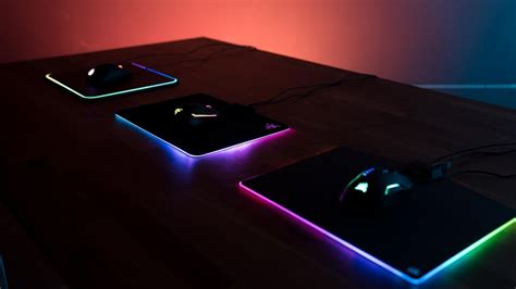 Razer, RGB MousePad'inin Daha Parlak Versiyonunu Üretti - Webtekno