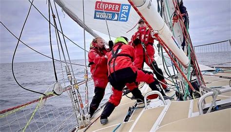 Clipper Round the World Yacht Race 12, Day 9: Full steam ahead