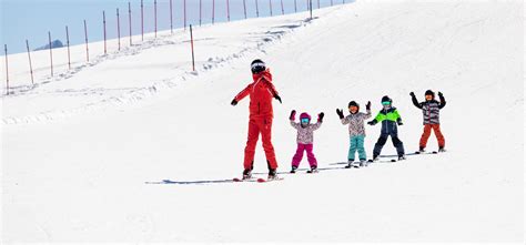 Kids' Ski Lessons: Finding Age-appropriate Lessons