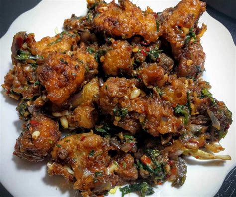 Gobi Manchurian Recipe | Dry Cauliflower Manchurian - VegeCravings