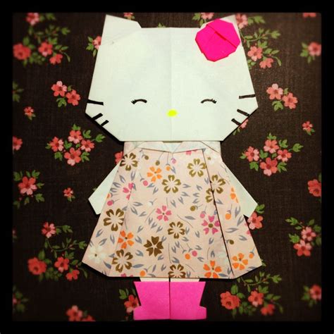 Origami: Hello Kitty (in hot pink boots!) ハローキティ Decoupage, Origami And Kirigami, Pintura ...