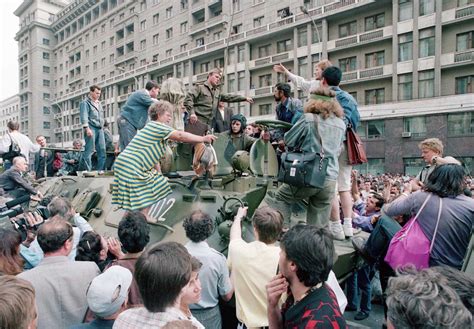 The Fall of the Soviet Union in Rare Pictures, 1991 - Rare Historical Photos