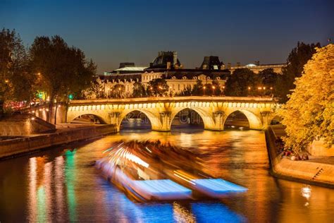 Pont Neuf and Seine River at Twilight, Paris, France Stock Image - Image of boat, passing: 79106869