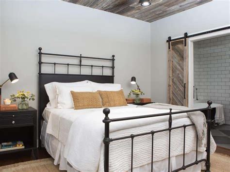 10 Joanna Gaines Bedroom Ideas 2023 (Tips from the Master)