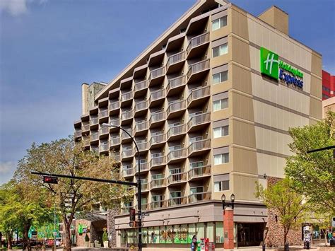 Best Price on Holiday Inn Express Edmonton Downtown in Edmonton (AB) + Reviews!