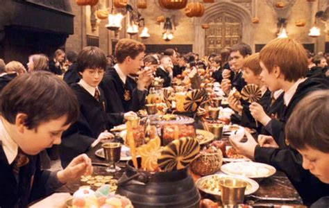 Harry Potter Dinner Food Christmas Dinner In The Great Hall At Hogwarts ...