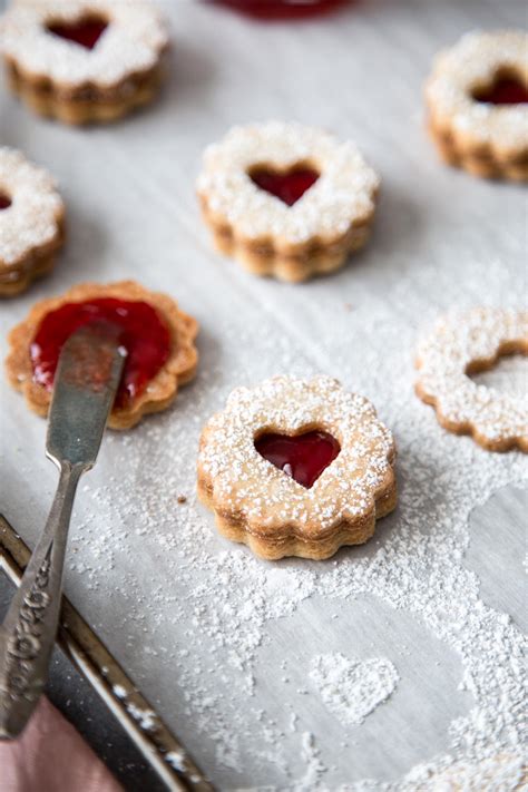 Linzer Cookies - Oh Sweet Basil