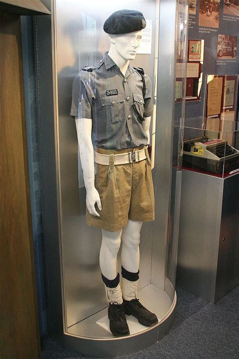 Uniforms of the Singapore Police Force - Alchetron, the free social ...