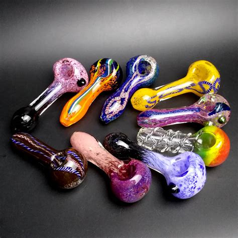 How To Make Your Own Glass Pipe For Smoking Marijuana | Learn Glass Blowing