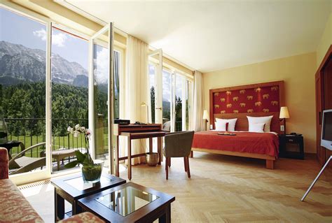 Schloss Elmau - SmartFlyer