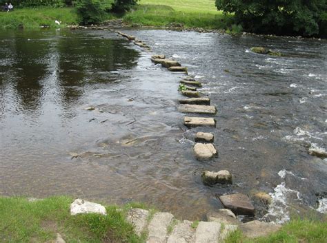 File:Stepping stones, Hebden, bench.jpg - Wikimedia Commons