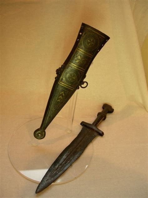 1st century Roman Pugio by scabbard Ancient China, Ancient Rome, Ancient History, Roman Armor ...