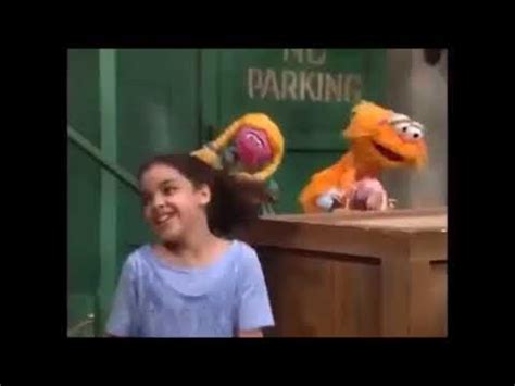 Big Bird's ABC song (Do the Alphabet) - YouTube