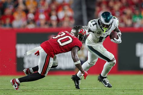 Eagles Get Troubling News About WR AJ Brown Ahead Of Bucs Game | Pewter ...