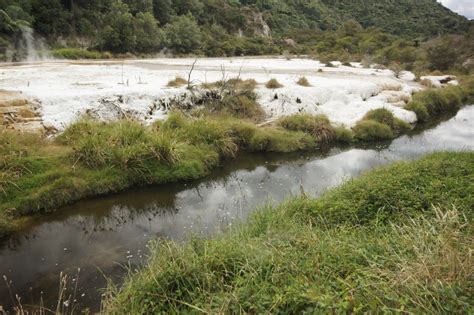 Magi and Sam: Waimangu Volcanic Valley south of Rotorua.