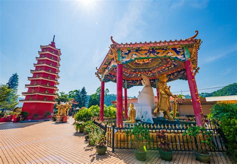 The Most Famous Temples in Hong Kong & Macau | Antilog Vacations Travel Blog