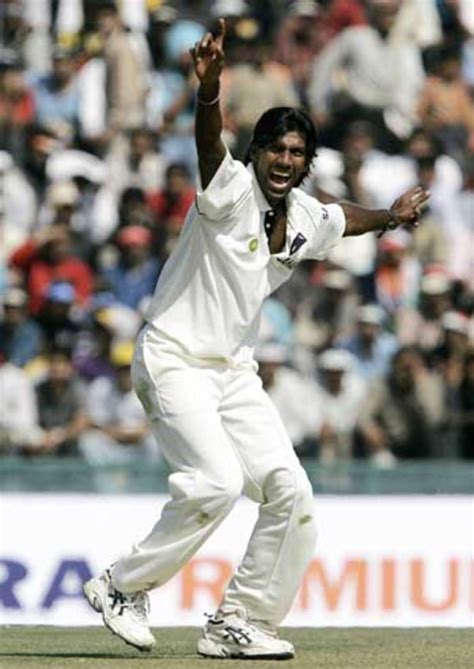 Lakshmipathy Balaji seals the innings, trapping Naved-ul-Hasan lbw ...