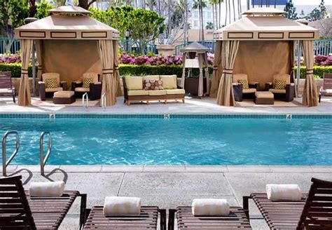 Marriott Costa Mesa Hotel Pool | California hotel, Hotel, Hotel pool