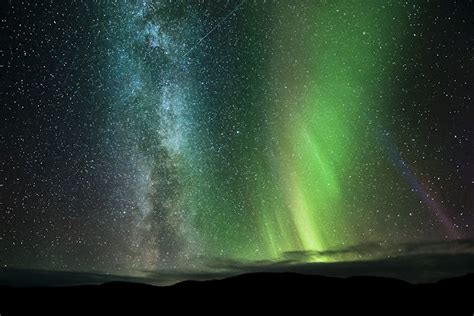Aurora and the Milky Way Galaxy | Earth Blog