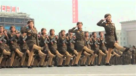 North Korean Military Parade - YouTube