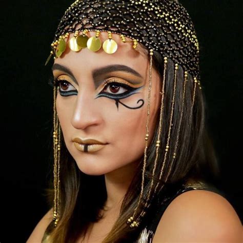 Cleopatra Halloween Look | Egyptian makeup, Cleopatra makeup, Egypt makeup