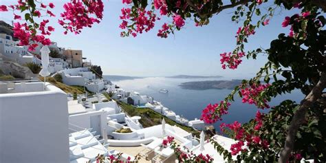 The Best Honeymoon Hotels in Santorini | Best island vacation, Santorini hotels, Best all ...