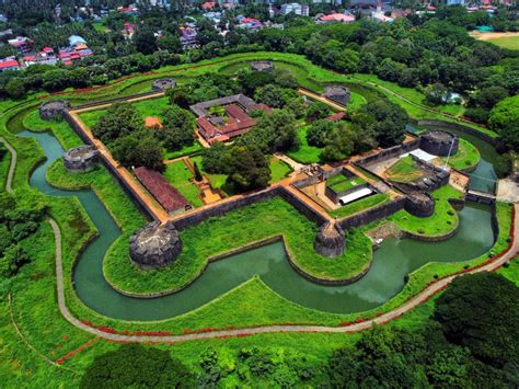 List Of 13 Famous Monuments In Kerala