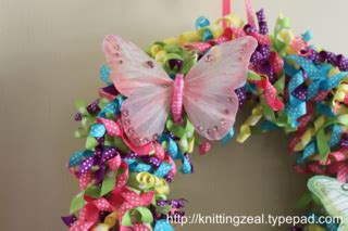 Knitting Zeal: Crafting a spring ribbon wreath