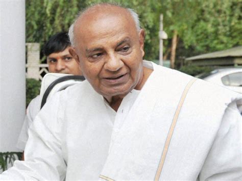 HD Deve Gowda- The kingmaker of Karnataka - Oneindia News